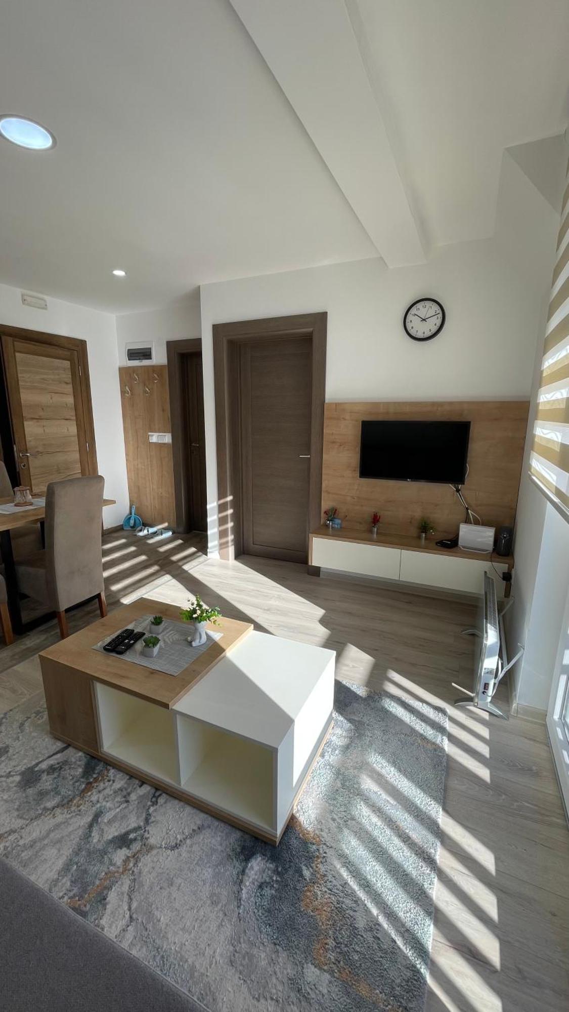 Geregs Alibi - Free Apartment *
