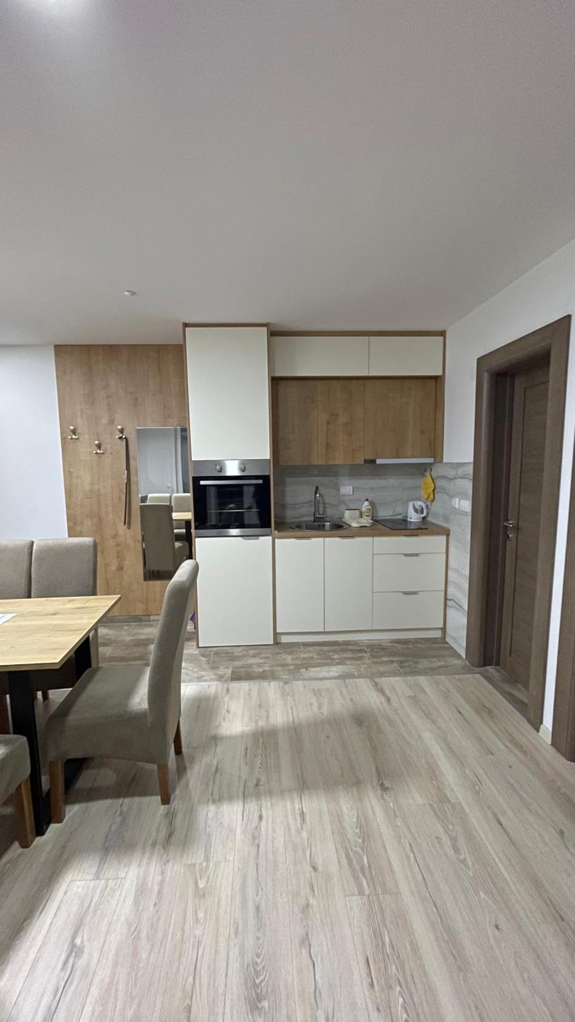Geregs Alibi - Free Apartment